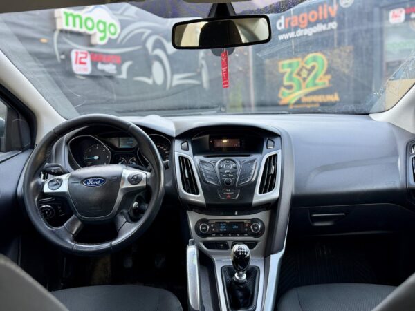 product-grid-gallery-item