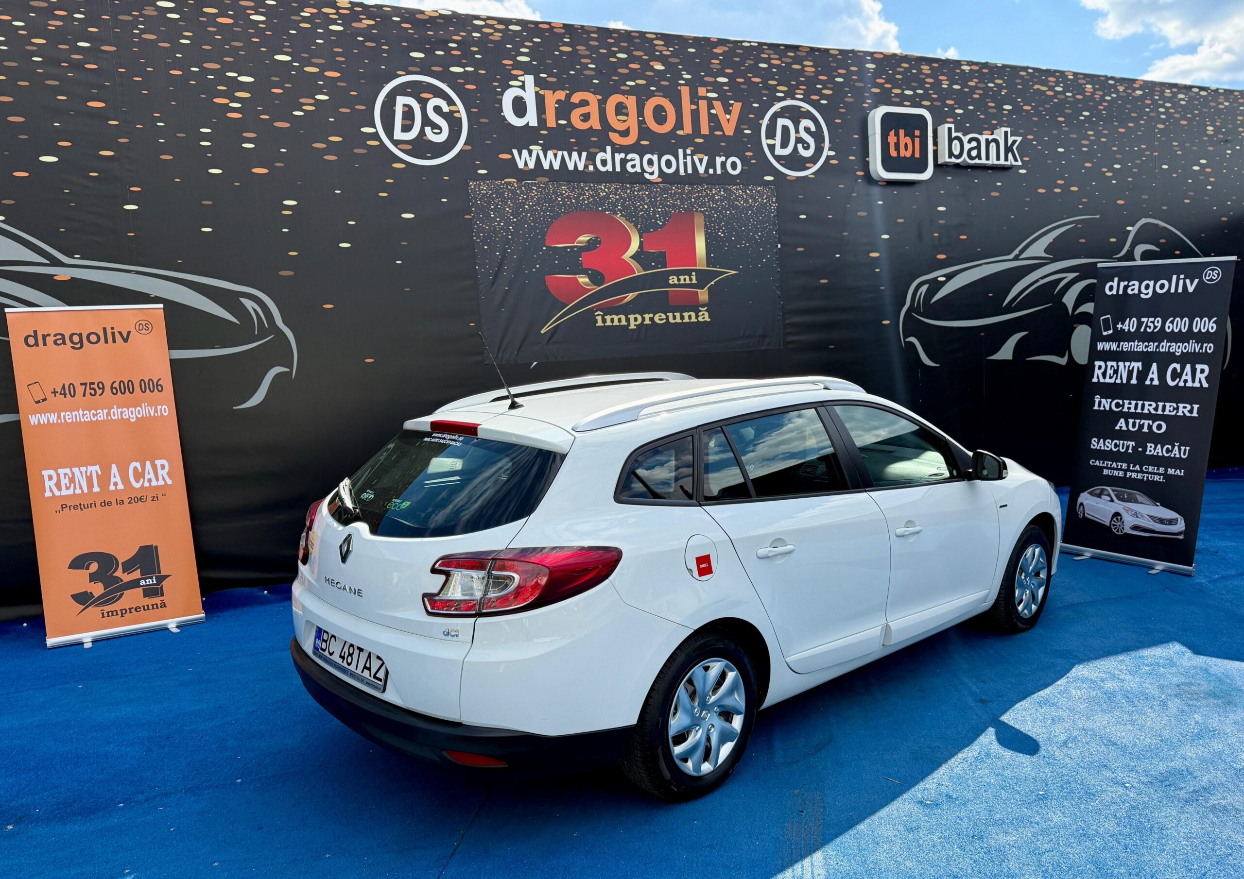 product-grid-gallery-item