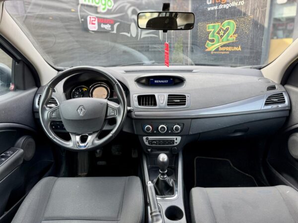 product-grid-gallery-item