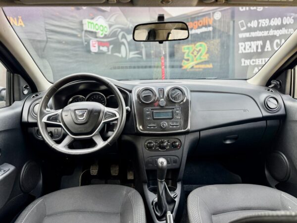 product-grid-gallery-item